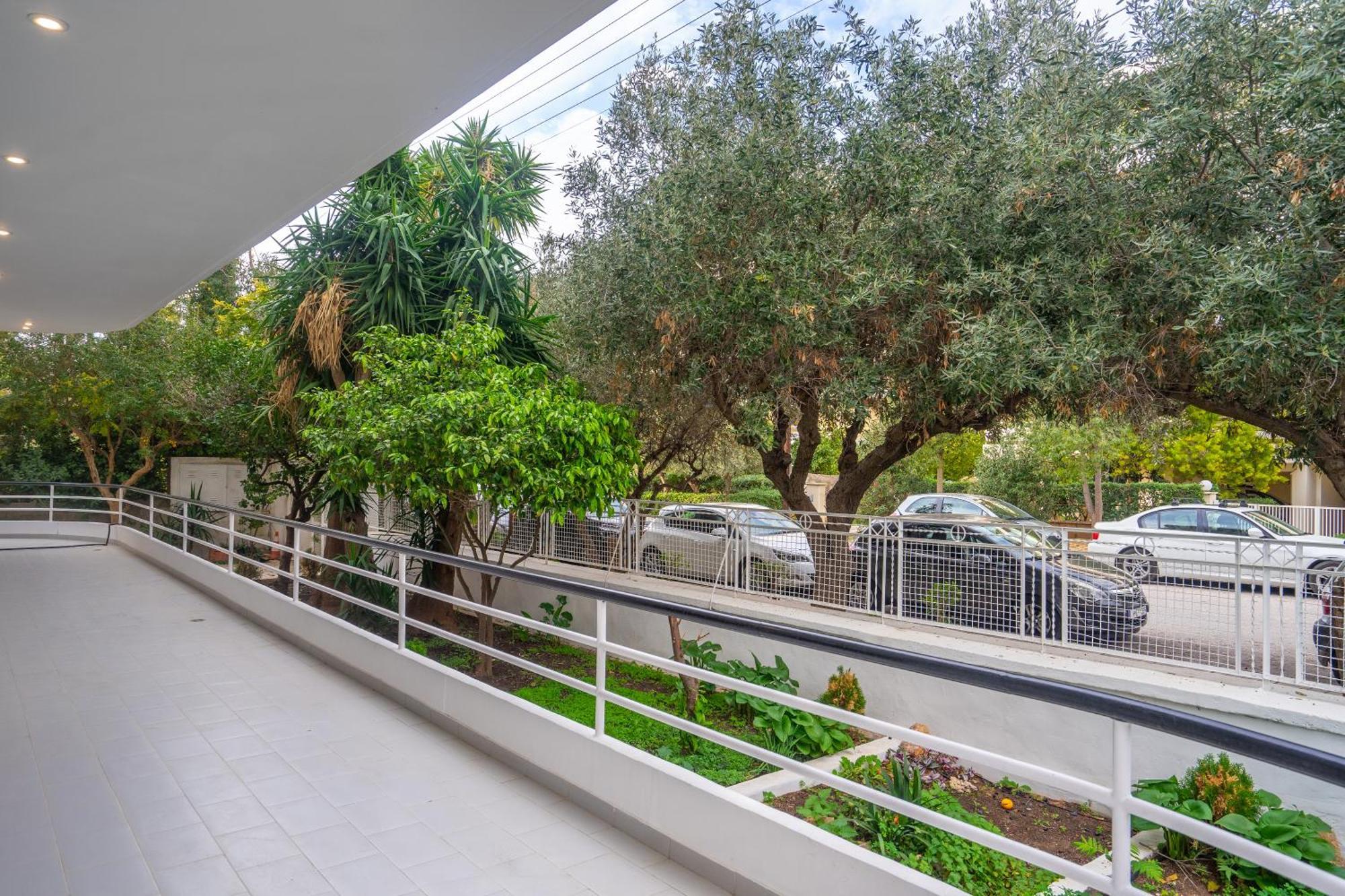 Glyfada Glamorous Атина Екстериор снимка